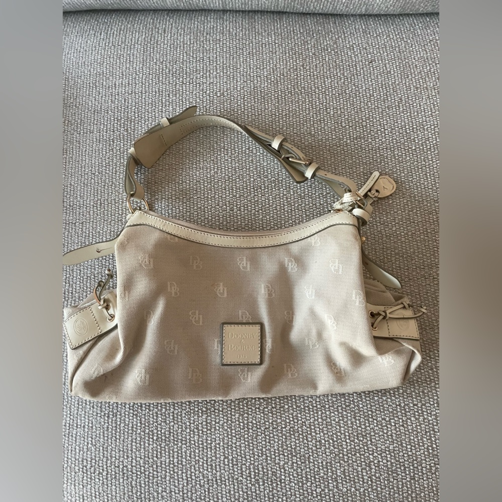 Tan/beige bag